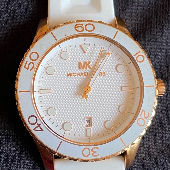Michael Kors Watch MK-6853 - Picture 4 of 9
